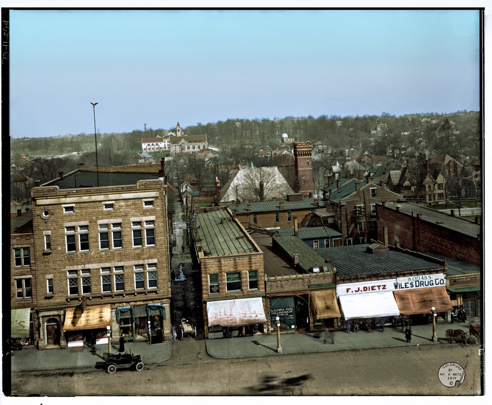 Bloomington Indiana circa 1915 (Looking east from the square)