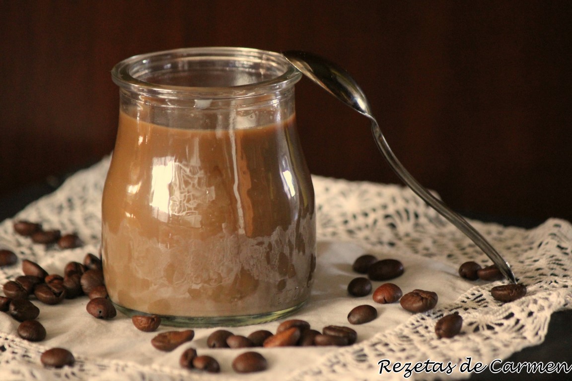 Yogur casero de café (con y sin yogurtera)