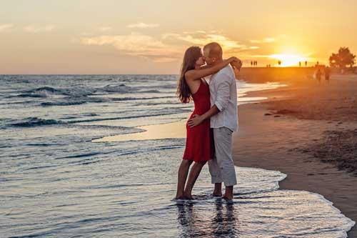true sad love story in hindi ! love story in hindi heart touching ! dil ko chhu jani wali kahani in hindi ! Love Stories - Real-Life True Romantic Stories true sad love story in hindi ! love story in hindi heart touching ! dil ko chhu jani wali kahani in hindi ! Love Stories - Real-Life True Romantic Stories