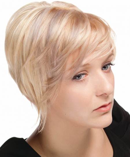 Model Rambut Pendek Wanita Terbaru yang Bisa Anda Tiru Model Rambut Pendek Wanita Terbaru yang Bisa Anda Tiru