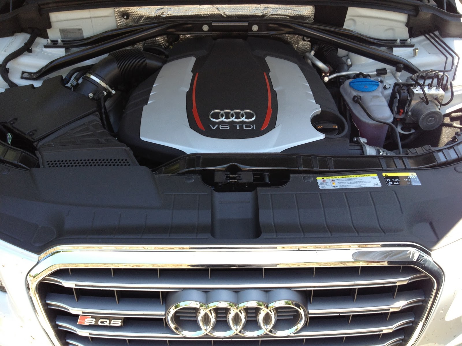 Voiture du Futur Audi engine sound system le diesel qui sonne comme