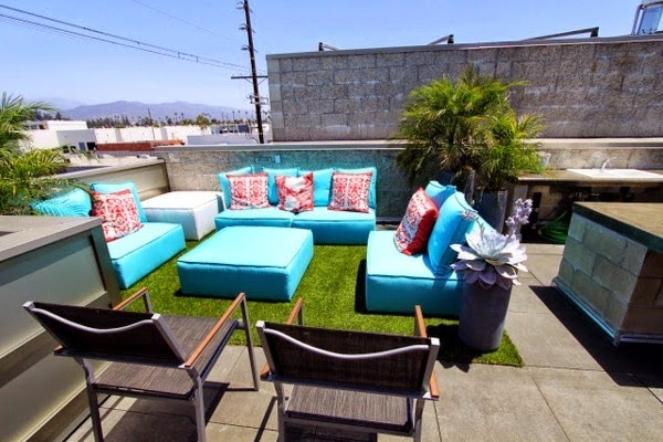 Artificial grass for a balcony, terrace or garden &#8211; great examples!