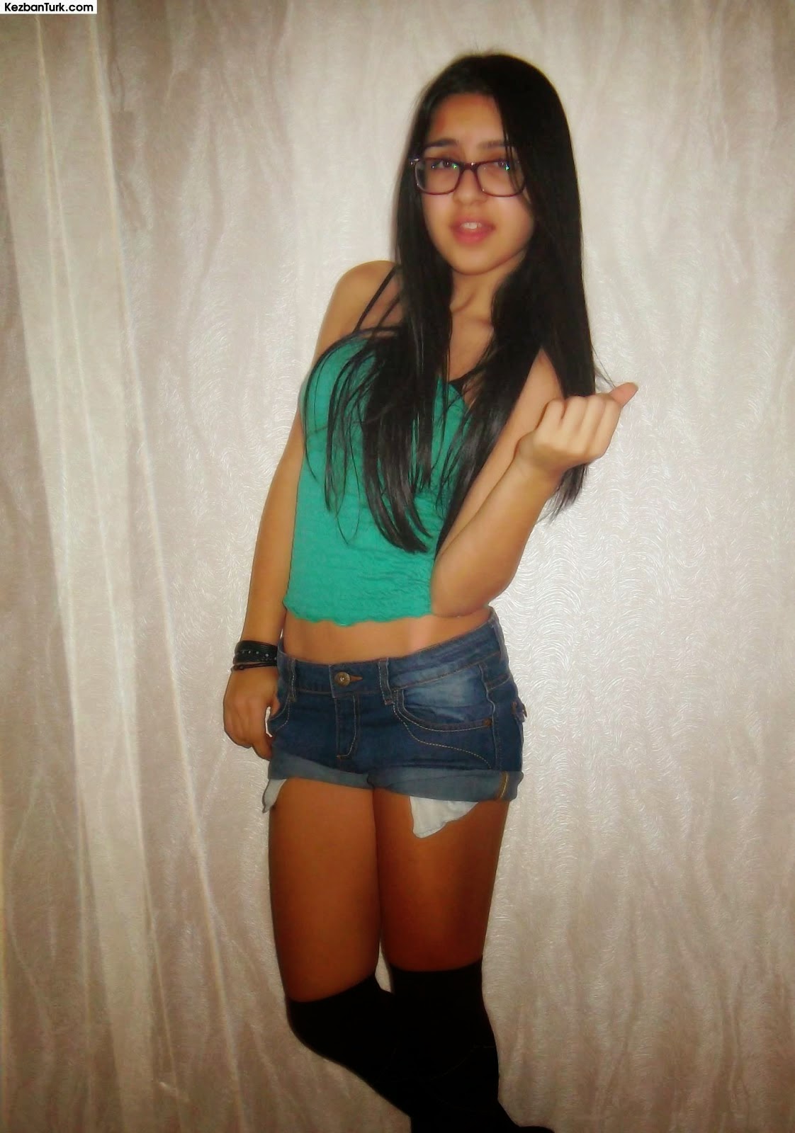 Seksi Liseli Kızlar: Seksi Liseli Kız Fotoğrafları burda