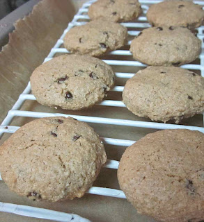 cookies cooling on rack
