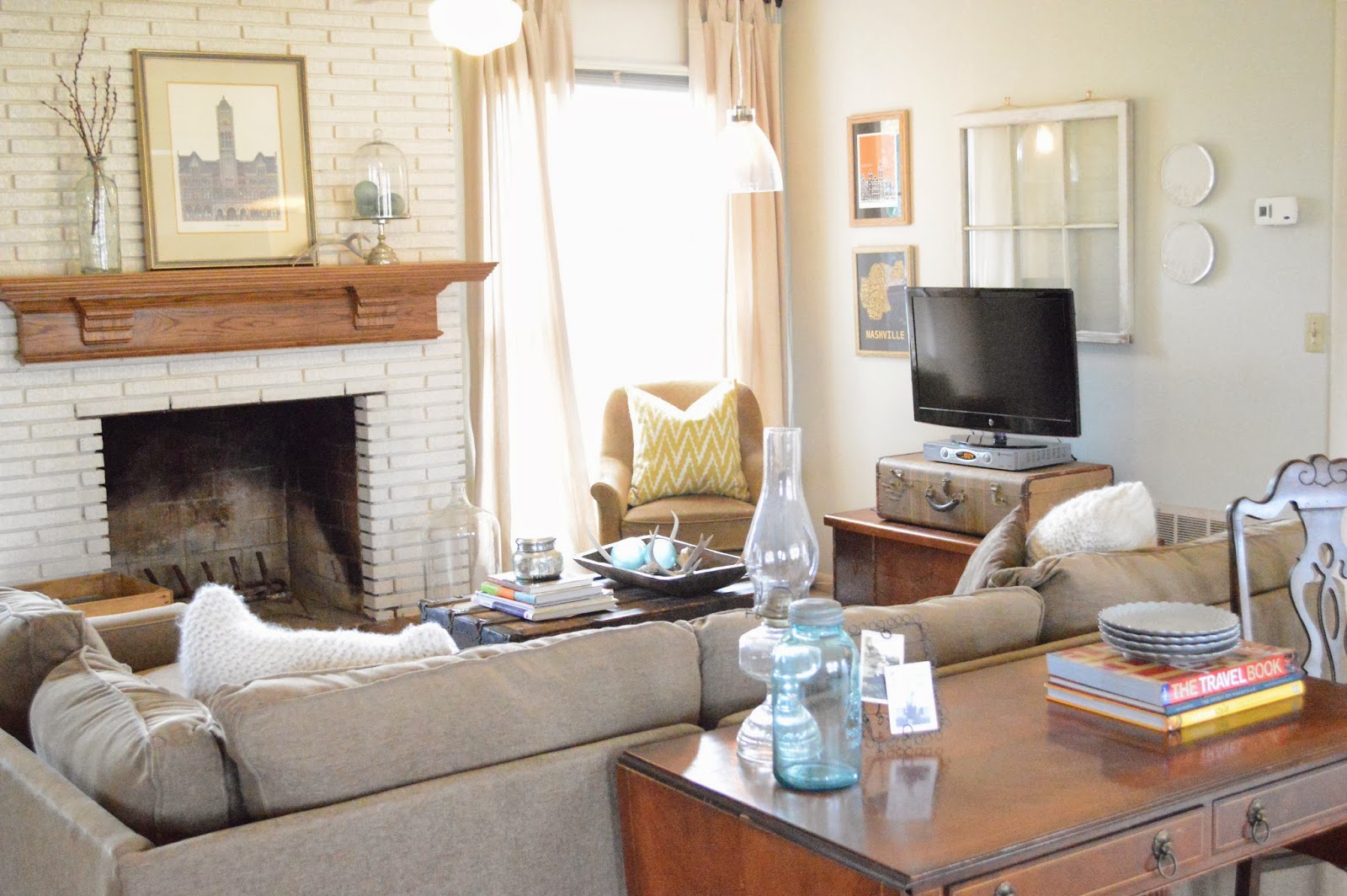 Sylvan Park Life: Freshening up a Living Room on a Zero Dollar Budget