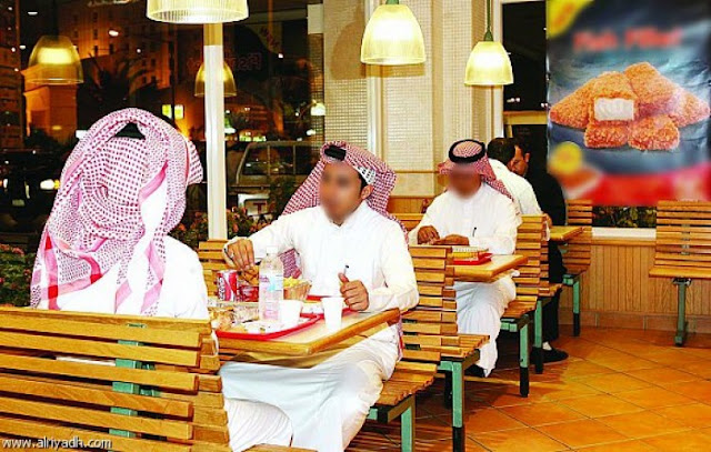 Di Arab, Menyisakan Makanan di Piring, Dipenjara