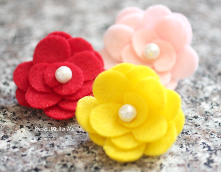 How to Make Felt Flowers in 4 Easy Steps! - Smiling Colors