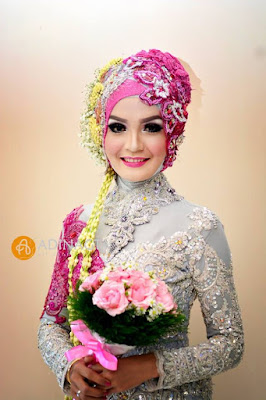 Tampilan Riasan Pengantin dengan Hijab