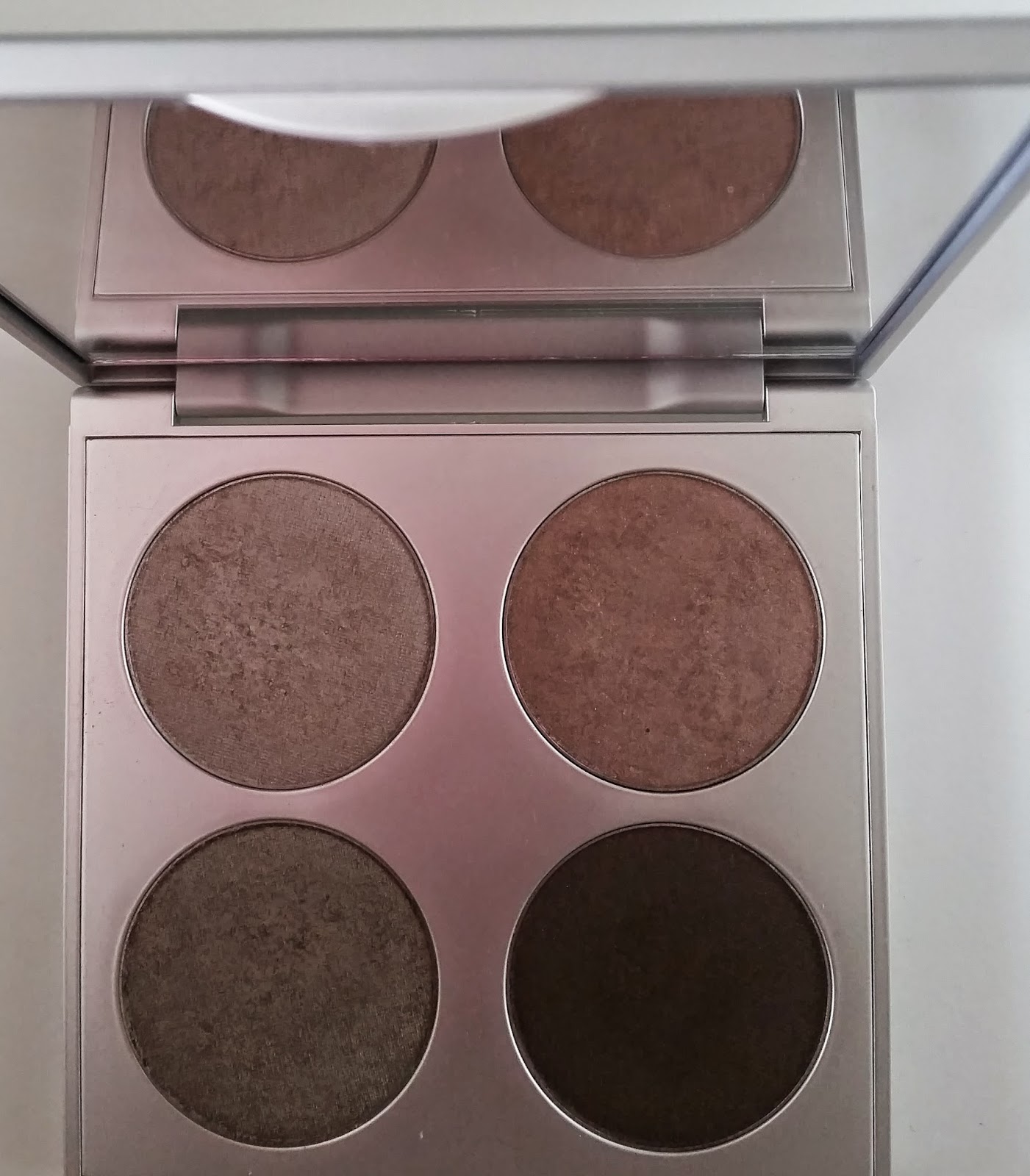 Beautifully Glossy Taupe Eyeshadows