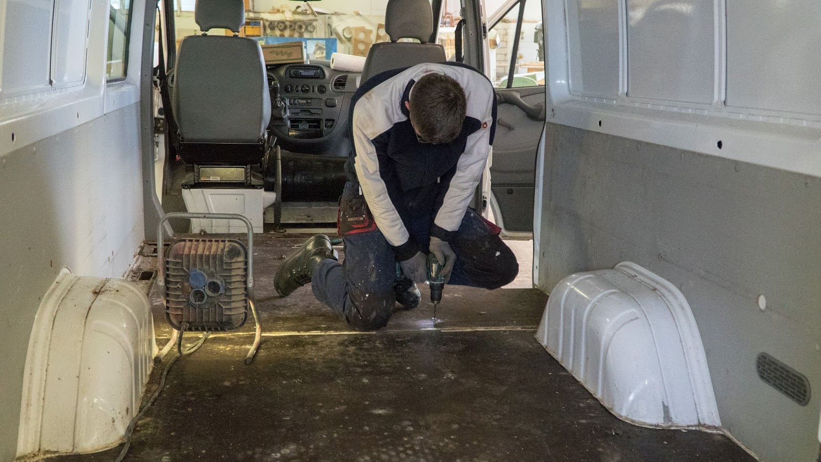 Vom Sprinter Zum Wohnmobil Auf Der Suche Nach Rost Teil 1
