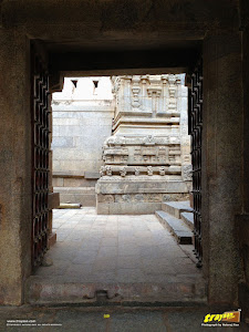 Main entrance of wooden doors to Lepakshi Veerabhadra Swamy Temple Complex in Andhra Pradesh, India