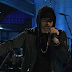 Eminem performa medley com "Walk On Water", "Stan", e "Love The Way You Lie" no SNL