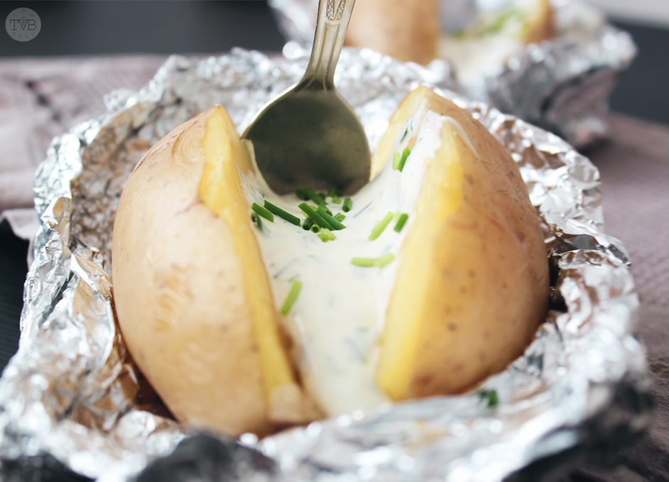 Ofen Kartoffel mit Schnittlauch-Sauce - Tschaakii&amp;#39;s Veggie Blog