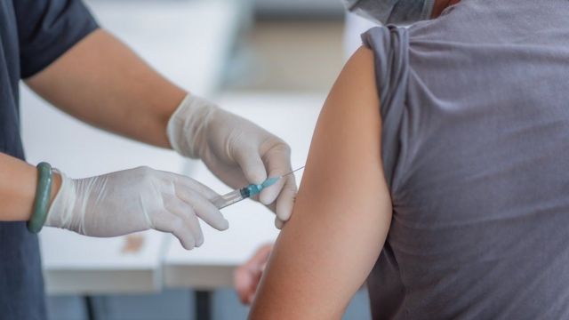 Secretaría de Salud federal señala que la vacunación se hace sólo en puntos establecidos