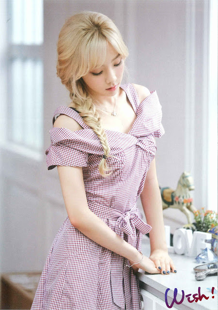 Steal Taeyeon's Sweet Look: Gingham Dress