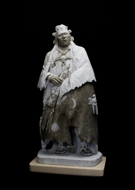 by Oreland C. Joe Sr, "Offerings of the Pipe Carrier" - alabaster | esculturas, obras de arte, american art. by Oreland C. Joe Sr, "Offerings of the Pipe Carrier" - alabaster | esculturas, obras de arte, american art.