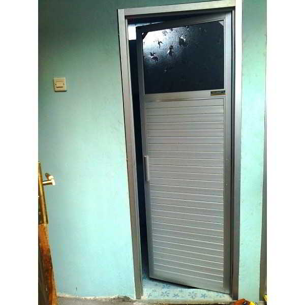 Foto Pintu Kamar Mandi Sederhana Foto Pintu Kamar Mandi Sederhana