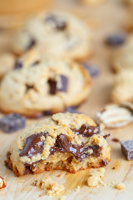 Thick and Chewy Chocolate Chunk Peanut Butter Cookies Thick and Chewy Chocolate Chunk Peanut Butter Cookies