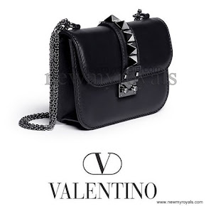 Crown Princess Victoria Style VALENTINO Chain Shoulder Bag