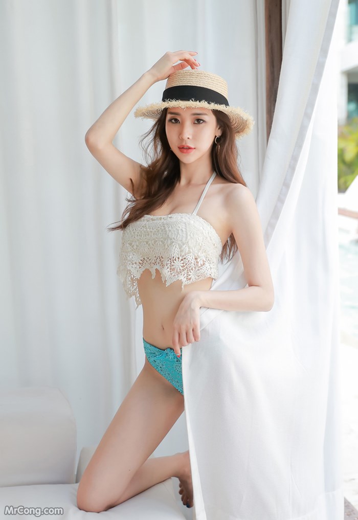 Beautiful Park Park Hyun in the beach fashion picture in June 2017 (225 photos)