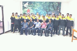 Bupati Sekadau Lepas Kontingen Sepak Bola ke Mempawah Bupati Sekadau Lepas Kontingen Sepak Bola ke Mempawah
