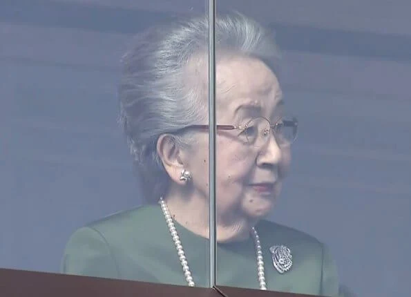 Emperor Naruhito, his wife Empress Masako, Crown Princess Kiko, Princess Mako, Princess Kako, Emeritus Akihito and Empress Emerita Michiko