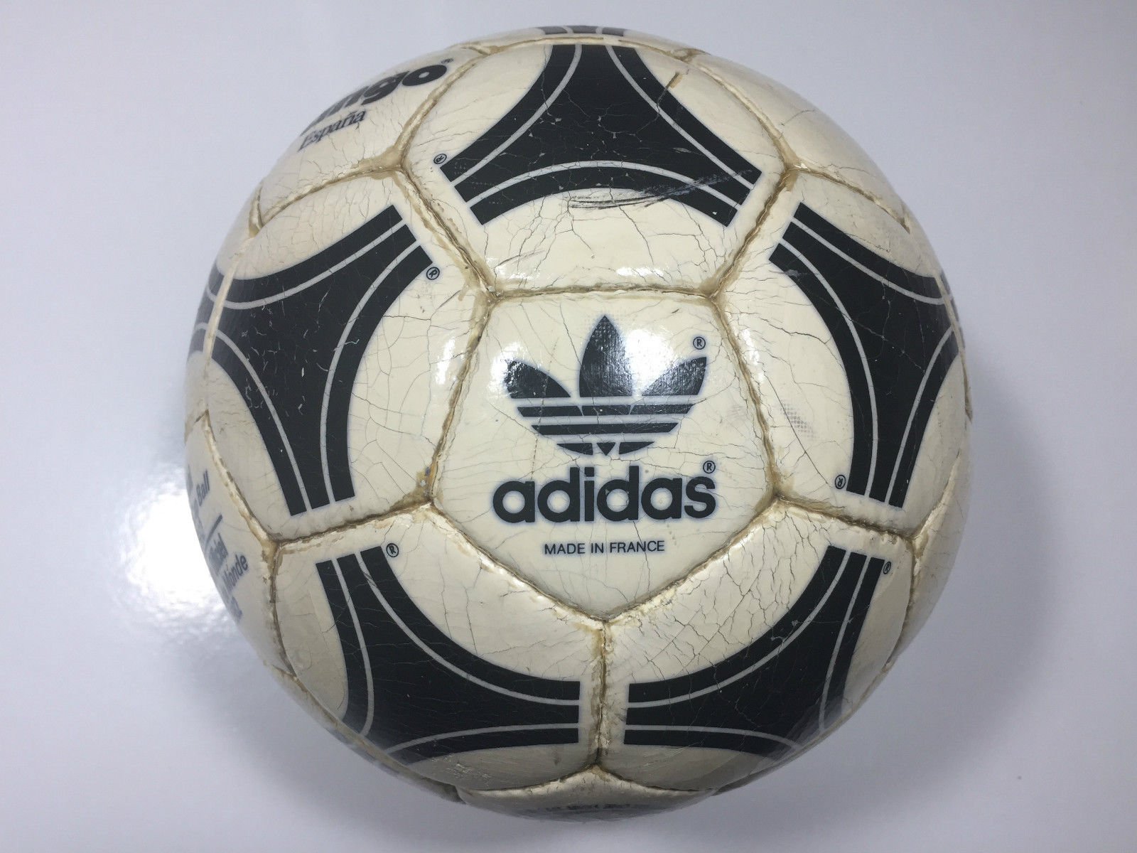adidas tango 82