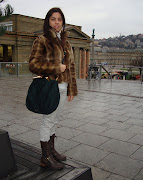 Wearing: Zara pants, Timberland boots, Miu Miu bag and fur jacket