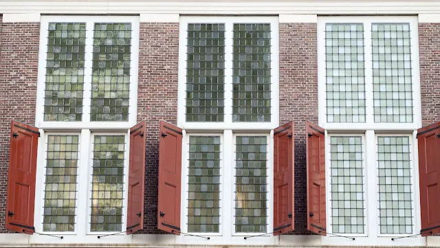 Stained glass windows and shutters in Rotterdam