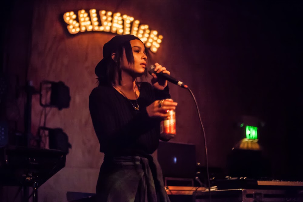 Lost In My Bedroom Lolawolf Delivers A Sensational Saturday Night