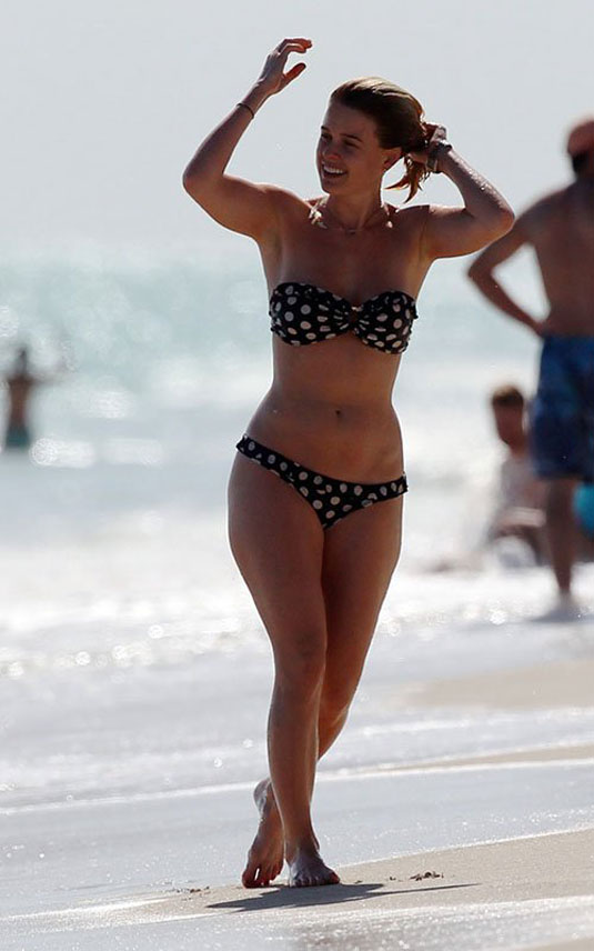 Alice eve bikini Alice eve bikini