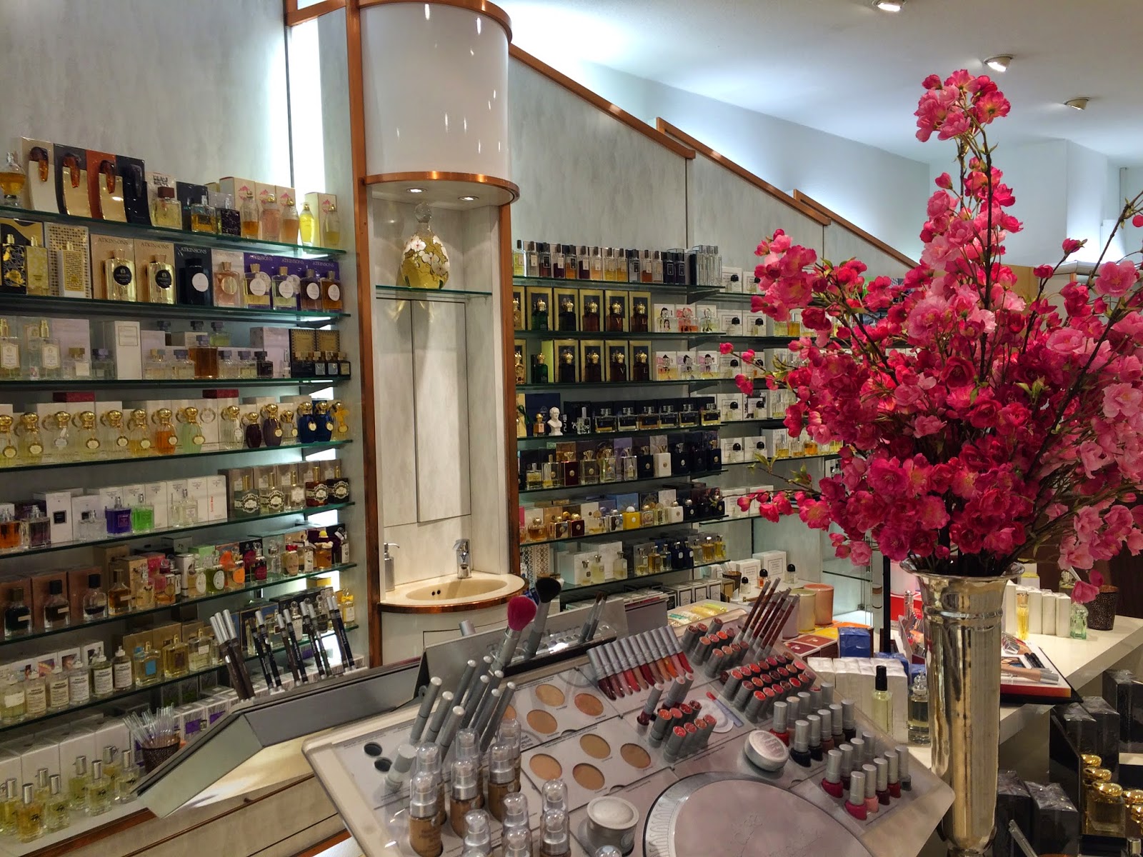 iridescents: Perfume shopping in Frankfurt