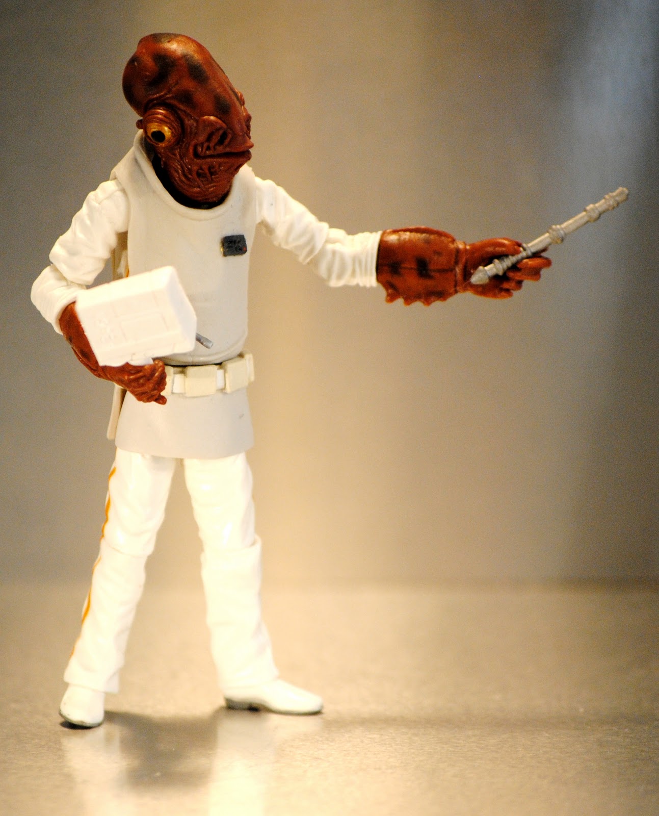 admiral ackbar statue