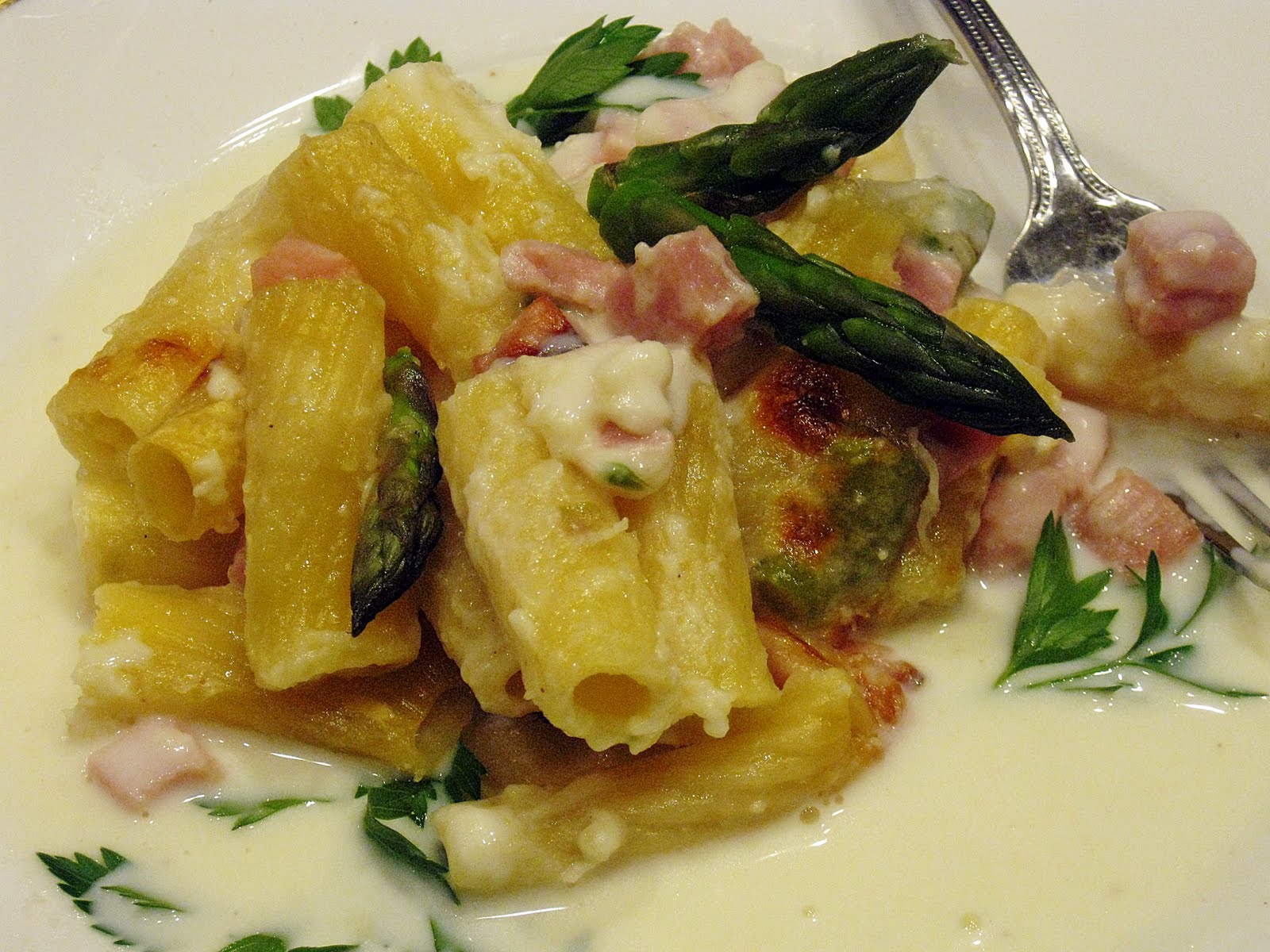 Pasta al Forno (Pasta baked in the oven with Ham, Bechamel, Asparagus and Mozzarella)