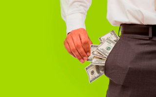 Tips Aman Menjaga Barang Berharga Saat Liburan Tips Aman Menjaga Barang Berharga Saat Liburan