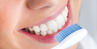 Inilah Mitos-mitos Belum Terpecahkan Tidak benar Tentang Membersihkan Gigi dengan Mouthwash Inilah Mitos-mitos Belum Terpecahkan Tidak benar Tentang Membersihkan Gigi dengan Mouthwash