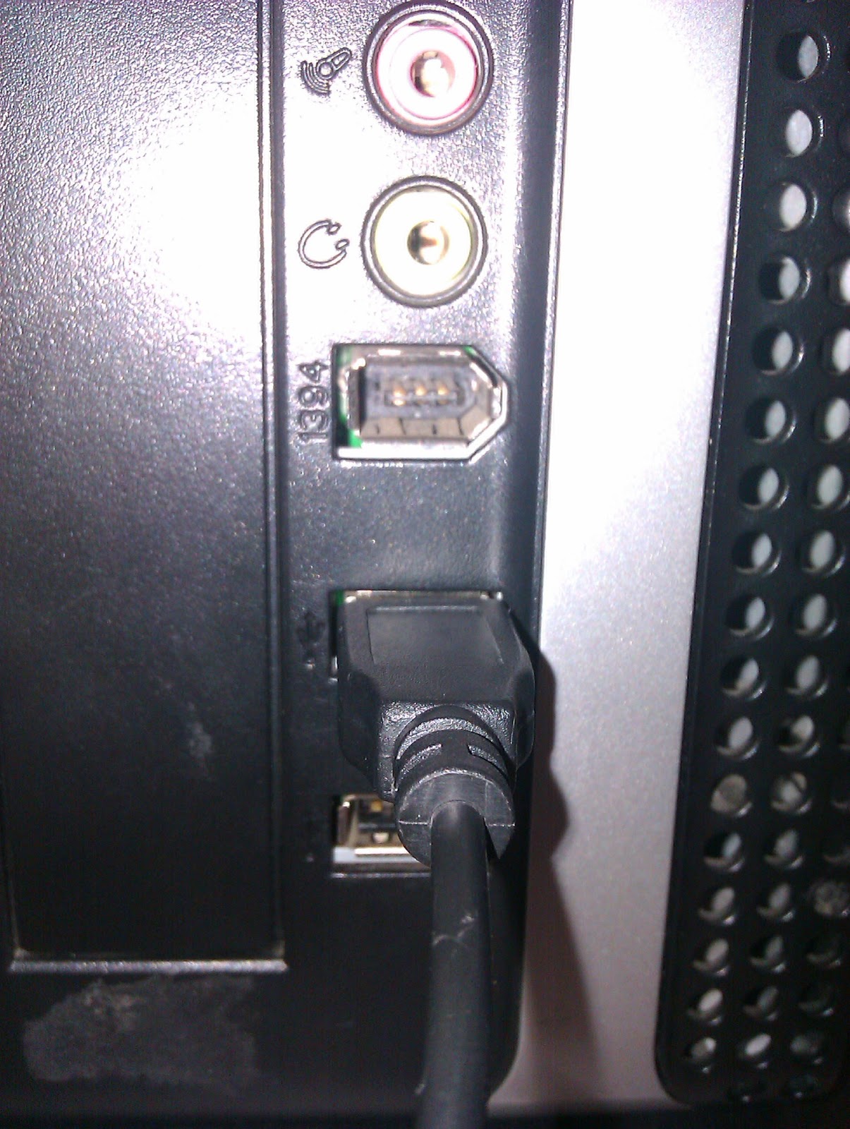 Bit by Bit Computer How to connect and set up a mouse?