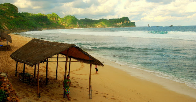 Keindahan Obyek Wisata Pantai Nampu Wonogiri - Jawa Tengah