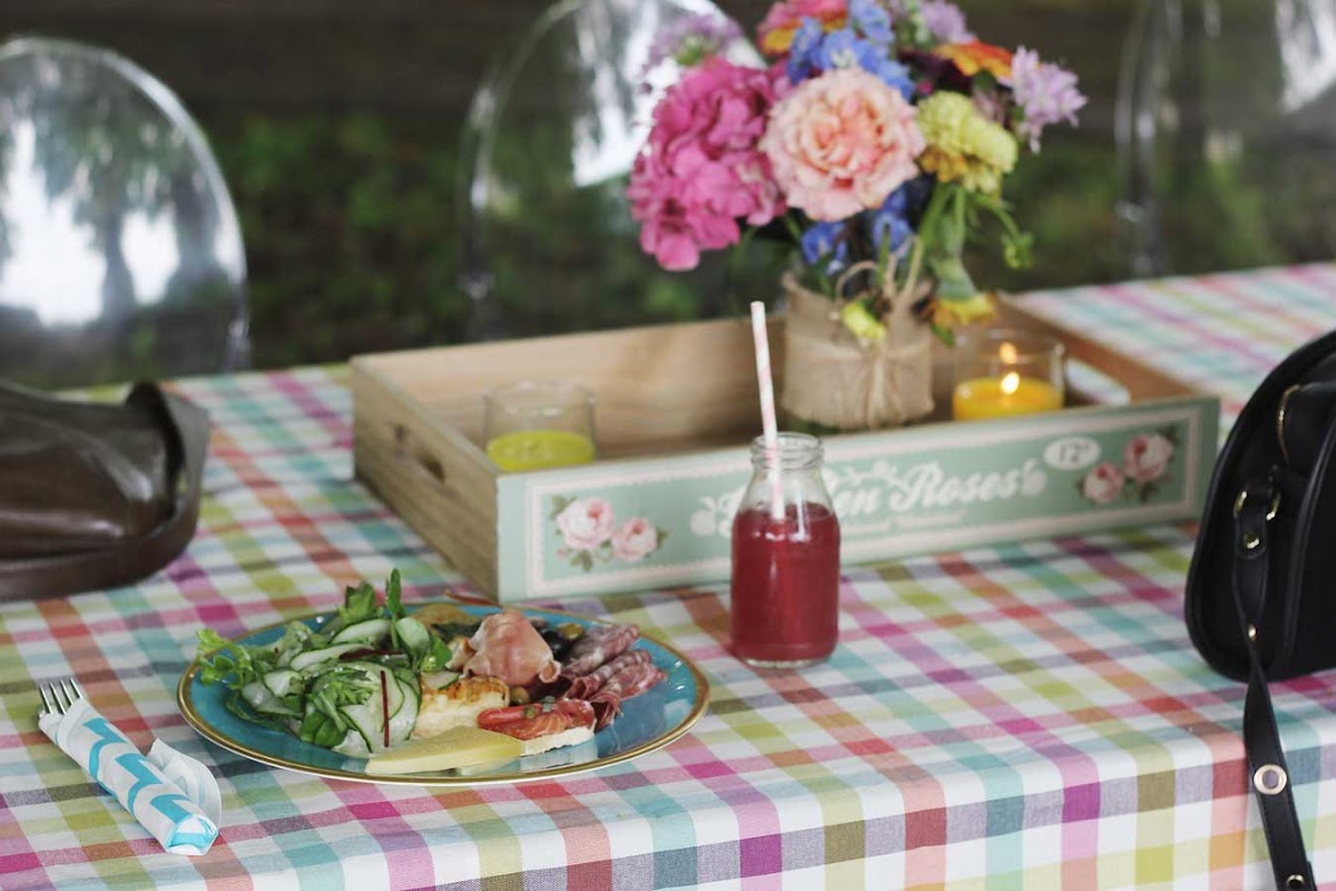 Stylist Magazine pastel picnic | www.itscohen.co.uk
