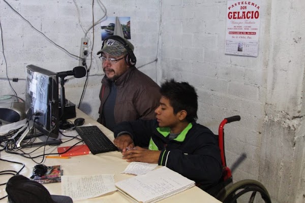 Aprueban 6 años de cárcel a indígenas que operan radios comunitarias y ‘hablan mal del gobierno’ Aprueban 6 años de cárcel a indígenas que operan radios comunitarias y ‘hablan mal del gobierno’