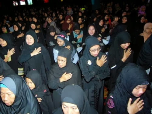 http://4.bp.blogspot.com/-4QEPkPVGJn4/UvFPraKHsjI/AAAAAAAAOCU/0ZgDBdDxjrA/s1600/Wanita+Syiah+-+ilustrasi.jpg
