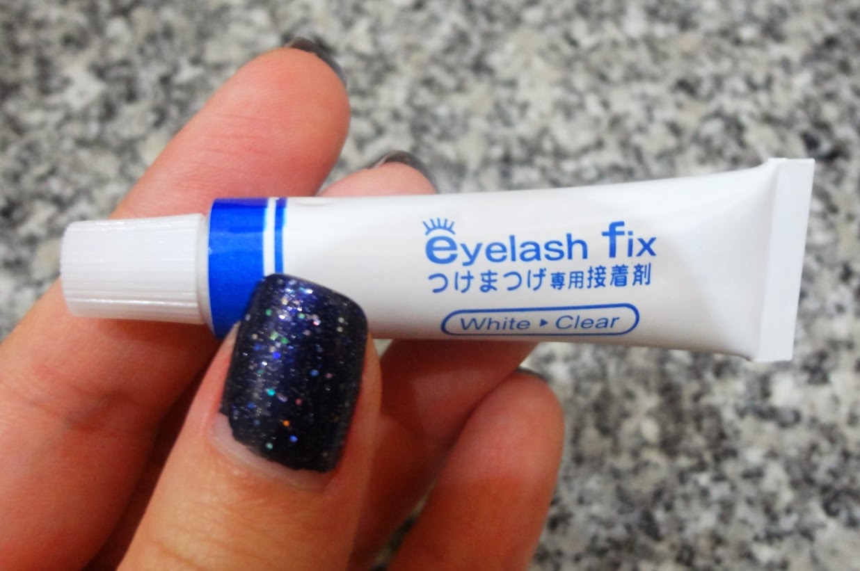 Eye Stories 01 Daiso Eyelash Fix Pink and Undecided