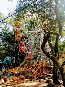 Giant wheel at Kadalekai Parishe
