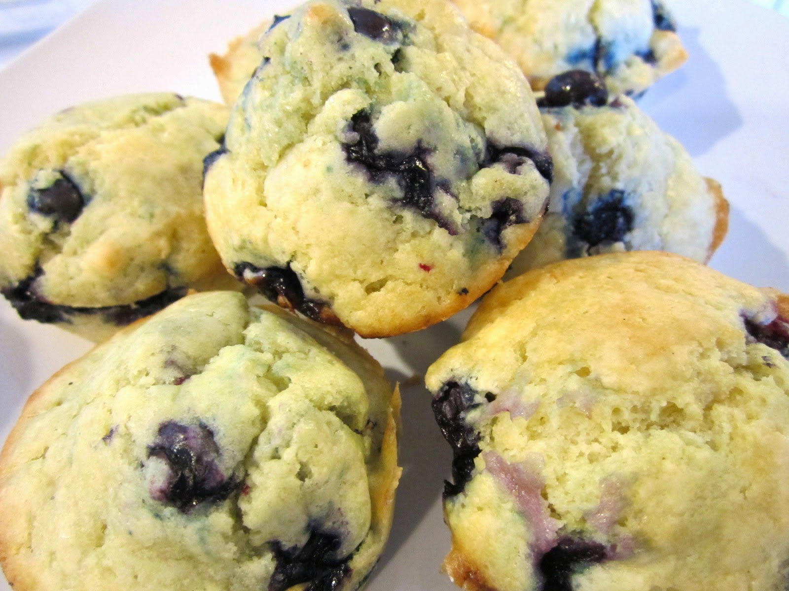 Mary's Busy Kitchen: Four ways to make blueberry muffins so everyone ...