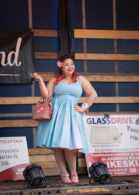 Asian pinup girls,