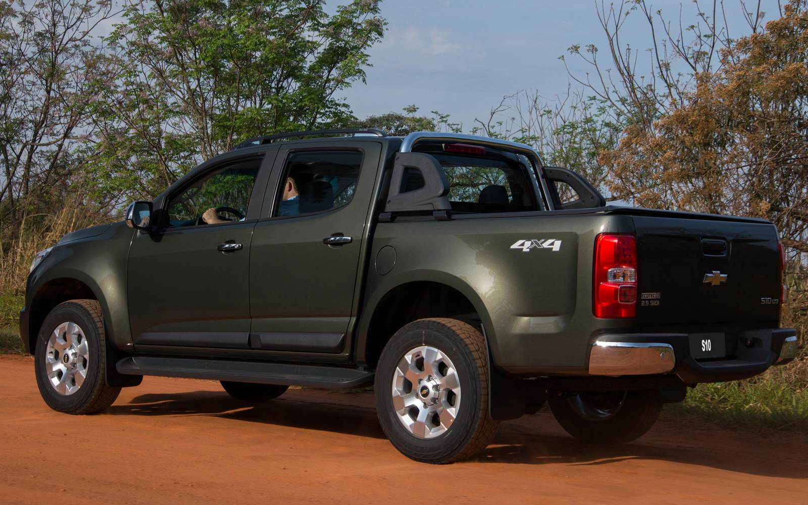 Chevrolet S-10 2015: tabela de preços e especificações