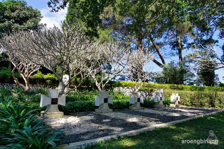 situs makam jerman arca domas bogor