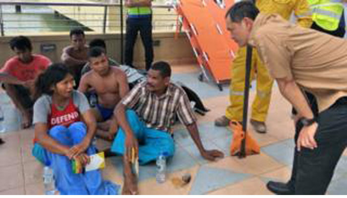 Para TKI yang berhasil diselamatkan. Para TKI yang berhasil diselamatkan.