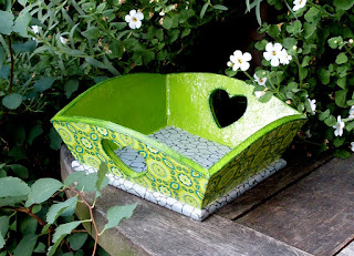 Schale mit Décopatch-Papier Schale mit Décopatch-Papier
