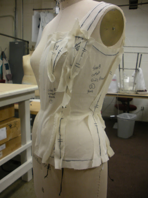 fashionEphemera: 1830s corset